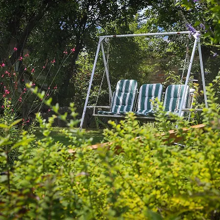 Kali Borhaz - Nyaralohazak Ferienhaus Köveskál