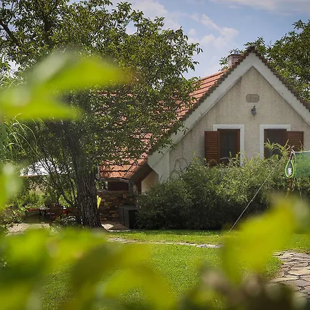 Kali Borhaz - Nyaralohazak Σπίτι διακοπών *